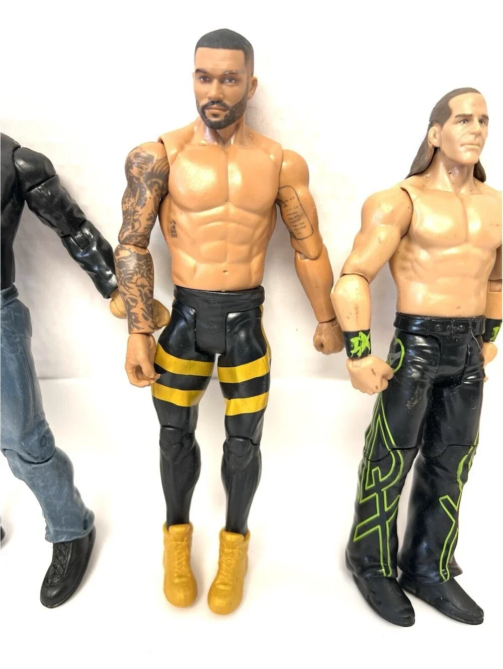 Lot WWE/WWF Wrestling Action Figures 1999 Hulk 2003 Miz Anglo Montez Profit